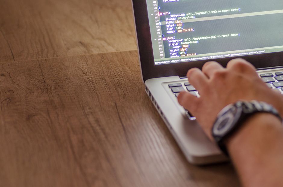 Manutenção de sites: por que um site parado envelhece